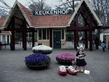 Bienvenue au Keukenhof Il n’existe aucun endroit au monde où le printemps se manifeste autant dans toute sa splendeur, ses couleurs et ses fleurs qu’à.