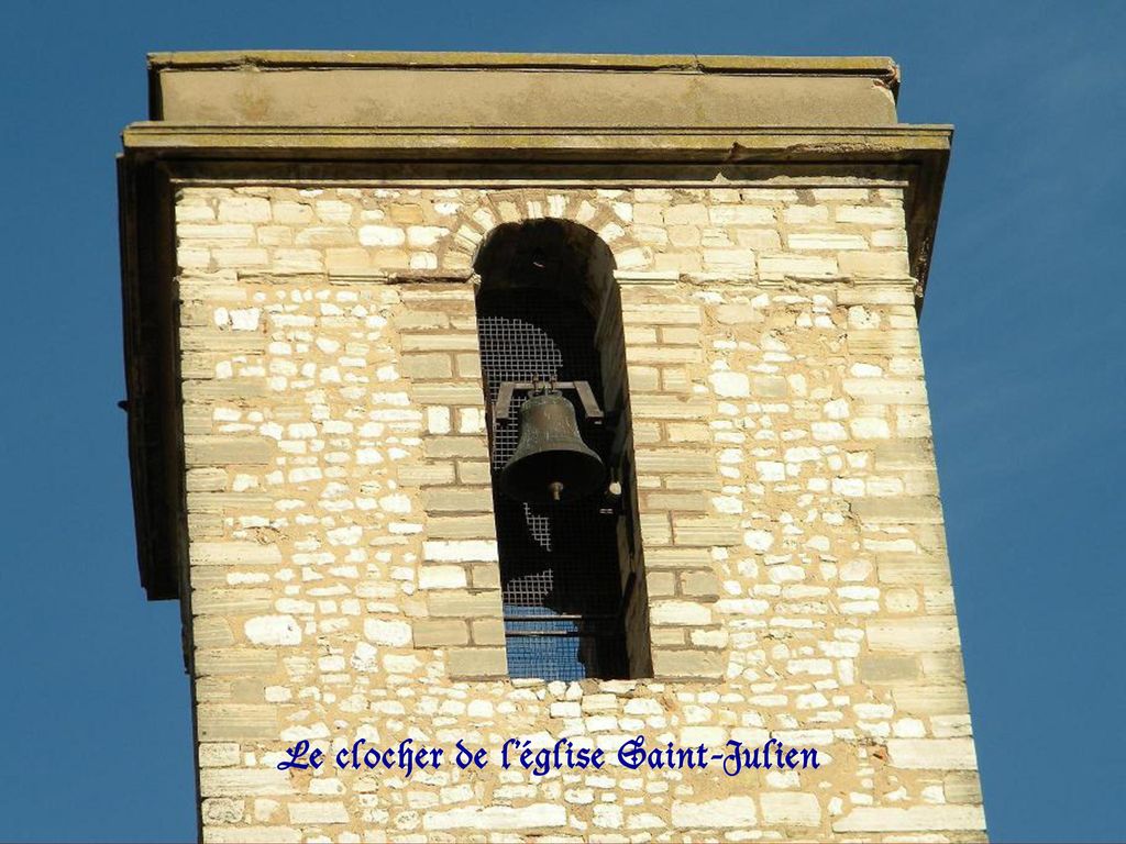 Le clocher de l’église Saint-Julien