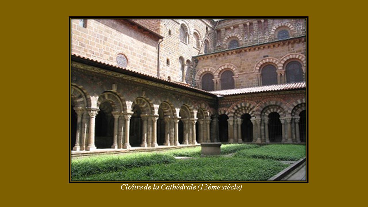 Cloître de la Cathédrale (12éme siècle)