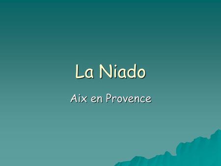 La Niado Aix en Provence. La propriété est située sur une colline entourée de 2ha de terrain avec piscine sécurisée. Luxueuse et pleine de charme avec.