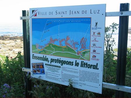Cette randonnée de 25 km vous mènera de Bidart à Hendaye par un sentier d’une largeur de 1,20 m (1 m sur la corniche) avec également des traversées en.