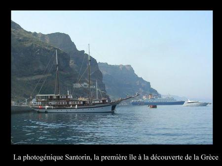 La photogénique Santorin, la première île à la découverte de la Grèce