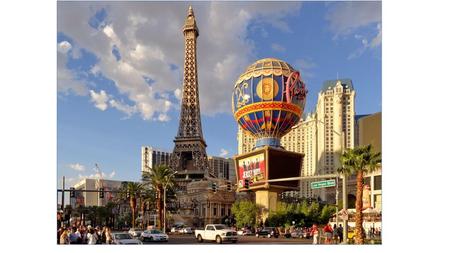Cette photo a été prise sur Las Vegas Boulevard, l’artère principale de Las Vegas. Certains quartiers de cette ville touristique reconstituent les monuments.