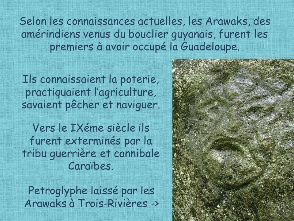 Petroglyphe laissé par les Arawaks à Trois-Rivières ->