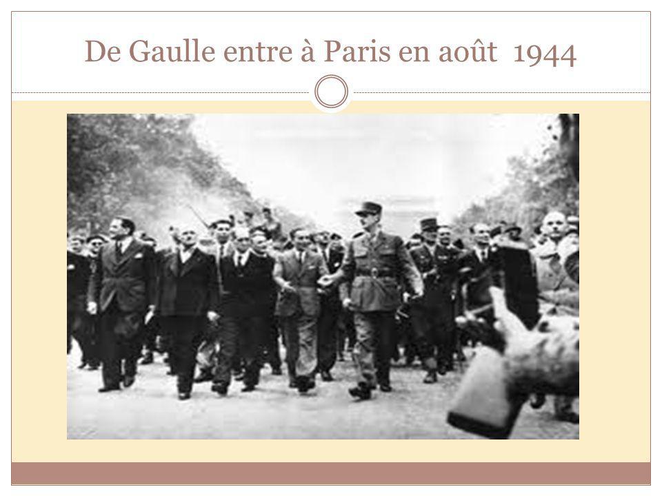 De Gaulle entre à Paris en août 1944