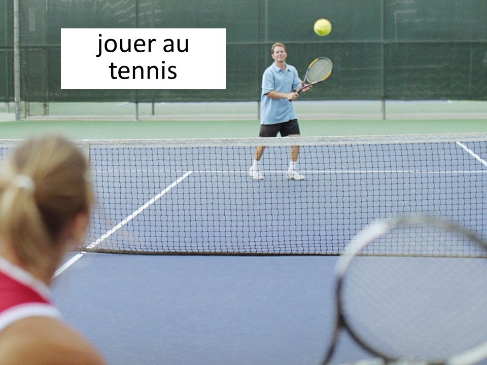 jouer au tennis