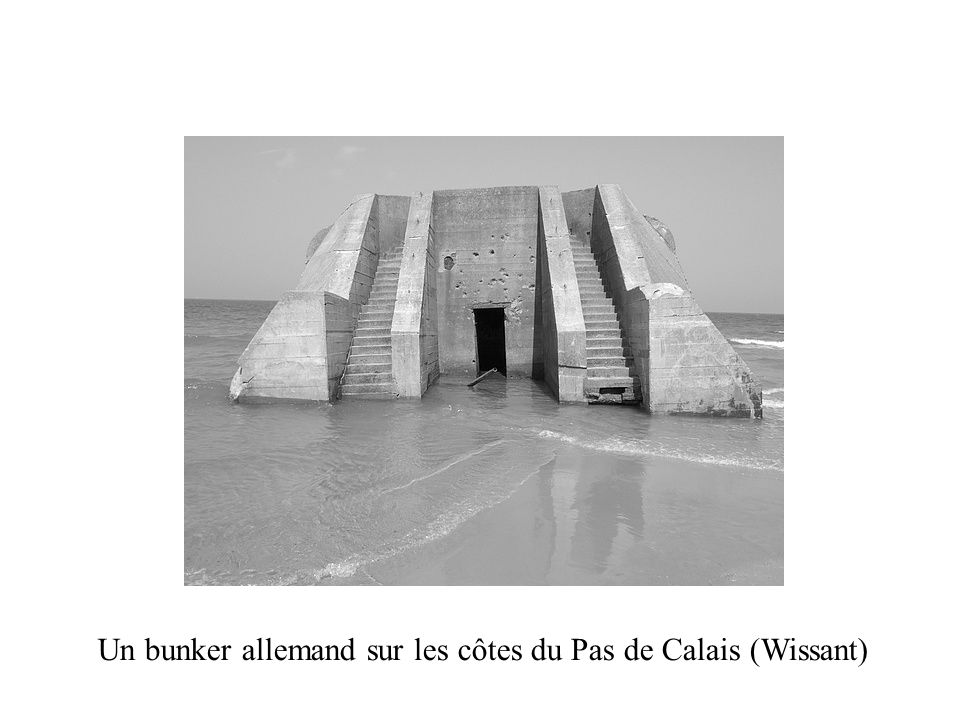 Un bunker allemand sur les côtes du Pas de Calais (Wissant)‏