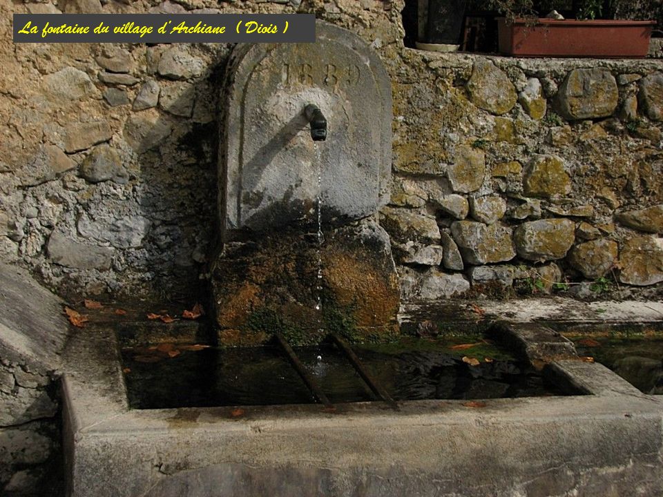 La fontaine du village d’Archiane ( Diois )
