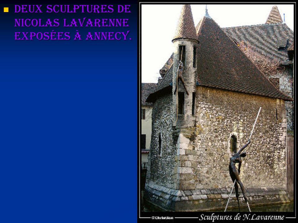Deux sculptures de Nicolas Lavarenne exposées à Annecy.