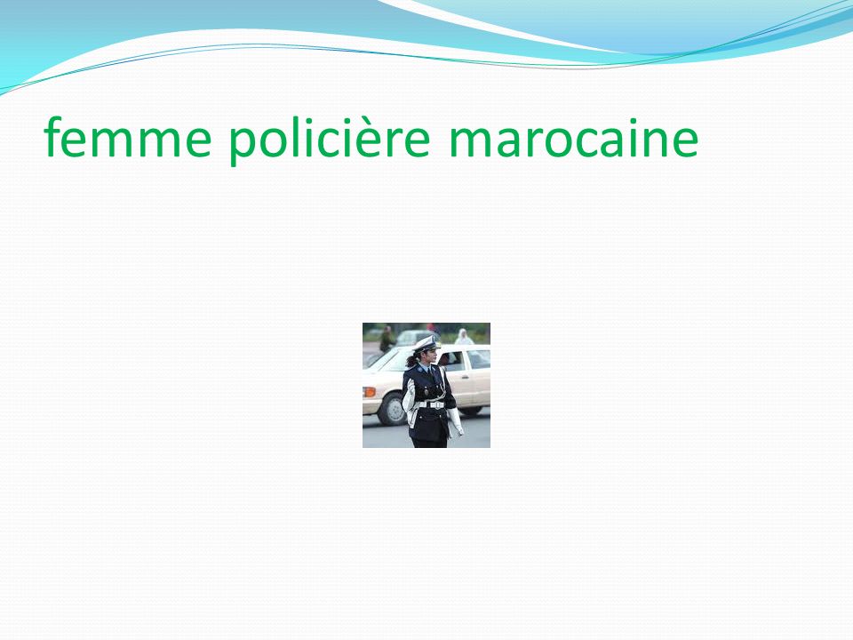 femme policière marocaine