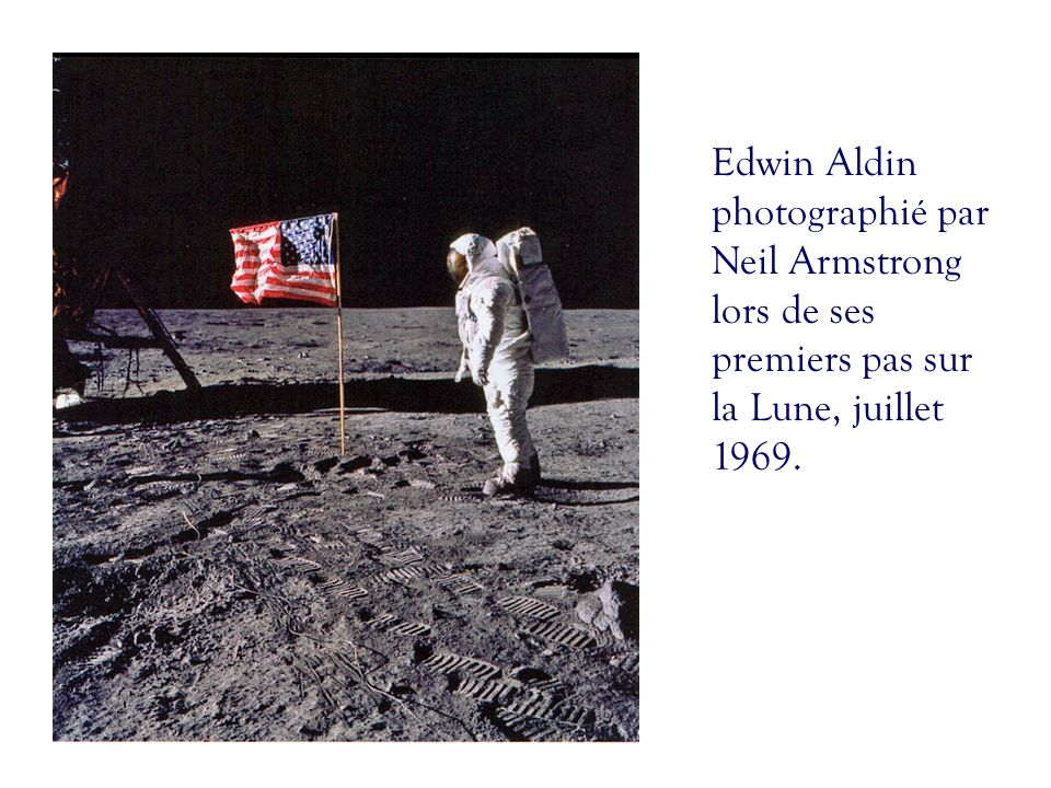 Edwin Aldin photographié par Neil Armstrong lors de ses premiers pas sur la Lune, juillet 1969.