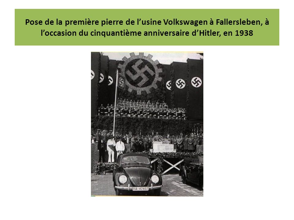 Pose de la première pierre de l’usine Volkswagen à Fallersleben, à l’occasion du cinquantième anniversaire d’Hitler, en 1938